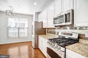 42203 Shorecrest Terrace, Aldie, VA 20105 - Photo 10
