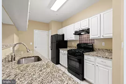 20447 Chesapeake Square #201, Sterling, VA 20165 - Photo 10