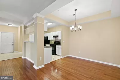 20447 Chesapeake Square #201, Sterling, VA 20165 - Photo 2