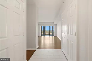 19375 Cypress Ridge Terrace, Leesburg, VA 20176 - Photo 14