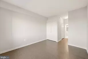 19375 Cypress Ridge Terrace, Leesburg, VA 20176 - Photo 36