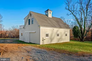 23766 Champe Ford (Barn Unit) Rd, Middleburg, VA 20117 - Photo 6