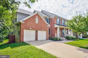 46797 Backwater Dr, Sterling, VA 20164 - Photo 2