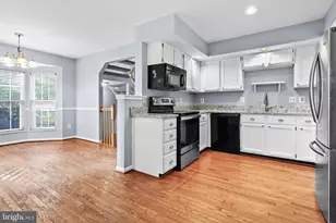 21098 Cornerpost Square, Ashburn, VA 20147 - Photo 10