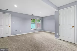 21098 Cornerpost Square, Ashburn, VA 20147 - Photo 14