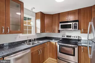 48 Dulany Ct, Sterling, VA 20165 - Photo 8