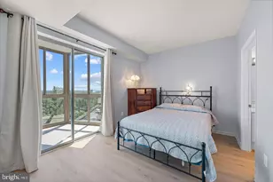 19355 Cypress Ridge Terrace, Leesburg, VA 20176 - Photo 12