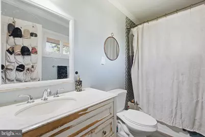 206 E Brunswick Street, Sterling, VA 20164 - Photo 18