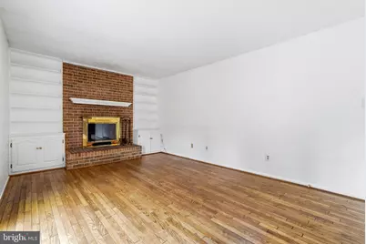 102 N Laura Anne Drive, Sterling, VA 20164 - Photo 14