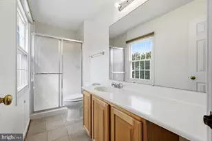 102 N Laura Anne Dr, Sterling, VA 20164 - Photo 26