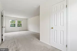 102 N Laura Anne Dr, Sterling, VA 20164 - Photo 24