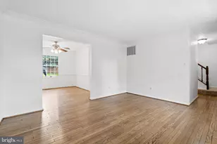 102 N Laura Anne Dr, Sterling, VA 20164 - Photo 10