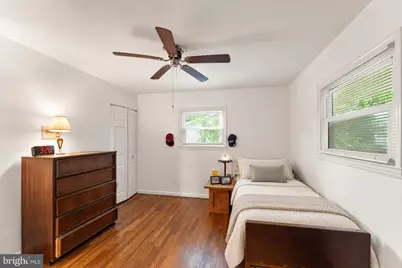 312 E Amhurst Street, Sterling, VA 20164 - Photo 22