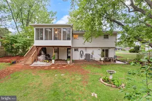 312 E Amhurst St, Sterling, VA 20164 - Photo 44