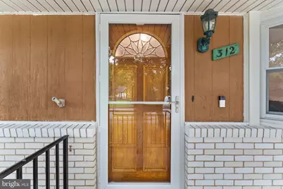 312 E Amhurst Street, Sterling, VA 20164 - Photo 6