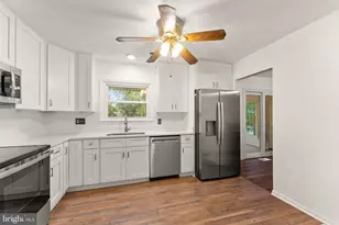 312 E Amhurst St, Sterling, VA 20164 - Photo 14