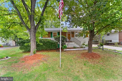 312 E Amhurst Street, Sterling, VA 20164 - Photo 2