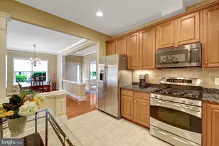 44426 Sunset Maple Dr, Ashburn, VA 20147 - Photo 10