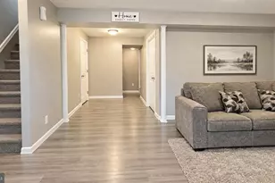 185 Meadows Ln NE, Leesburg, VA 20176 - Photo 6