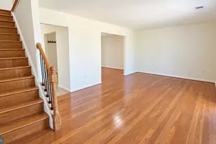 185 Meadows Ln NE, Leesburg, VA 20176 - Photo 10