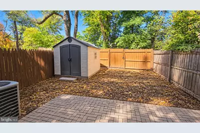 185 Meadows Lane NE, Leesburg, VA 20176 - Photo 4