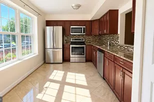 185 Meadows Ln NE, Leesburg, VA 20176 - Photo 14
