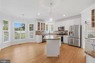 18278 Maple Spring Ct, Leesburg, VA 20176 - Photo 2