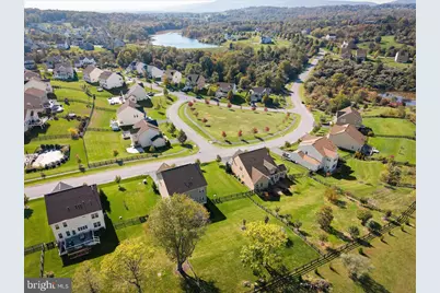 35924 Platinum Drive, Round Hill, VA 20141 - Photo 2
