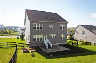 35924 Platinum Dr, Round Hill, VA 20141 - Photo 8