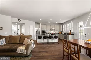 35924 Platinum Dr, Round Hill, VA 20141 - Photo 18