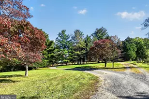 41025 Leesburg Overlook Ln, Leesburg, VA 20176 - Photo 2