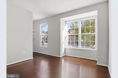 20235 Brookview Square, Ashburn, VA 20147 - Photo 8