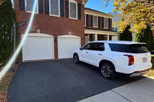 42815 Ravenglass Dr, Ashburn, VA 20148 - Photo 2