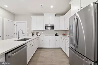 21108 Southbank Street, Potomac Falls, VA 20165 - Photo 4