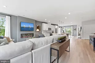 21100 Southbank St, Potomac Falls, VA 20165 - Photo 14