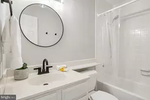 676 Gateway Dr SE, Leesburg, VA 20175 - Photo 24