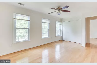10136 Yorktown Drive, Great Falls, VA 22066 - Photo 28