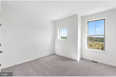 43833 Venetian Square, Ashburn, VA 20147 - Photo 18