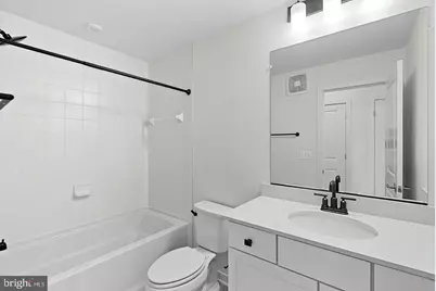 43833 Venetian Square, Ashburn, VA 20147 - Photo 14