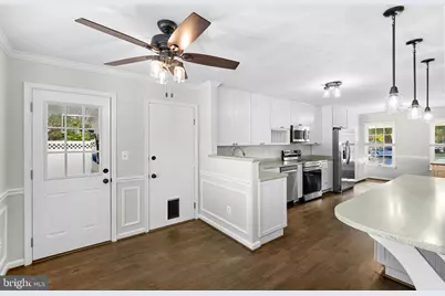 704 Evard Court SW, Leesburg, VA 20175 - Photo 10