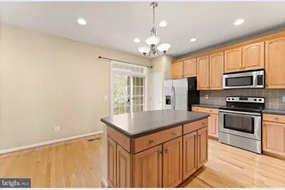 23005 Bulwark Terrace, Brambleton, VA 20148 - Photo 18