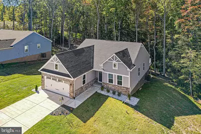 289 Pleasants Lane, Kilmarnock, VA 22482 - Photo 4