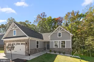 289 Pleasants Ln, Kilmarnock, VA 22482 - Photo 8