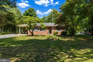 610 Beach Rd, White Stone, VA 22578 - Photo 1