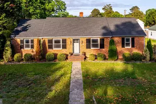 17 2nd Ave, Kilmarnock, VA 22482 - Photo 1