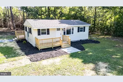 2029 Bluff Point Rd, Kilmarnock, VA 22482 - Photo 1