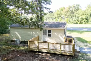 2029 Bluff Point Rd, Kilmarnock, VA 22482 - Photo 10