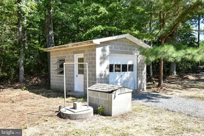 2029 Bluff Point Rd, Kilmarnock, VA 22482 - Photo 16