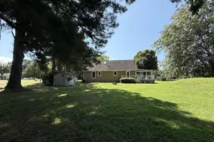 316 Sunset Dr, Weems, VA 22576 - Photo 18