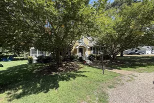 316 Sunset Dr, Weems, VA 22576 - Photo 2